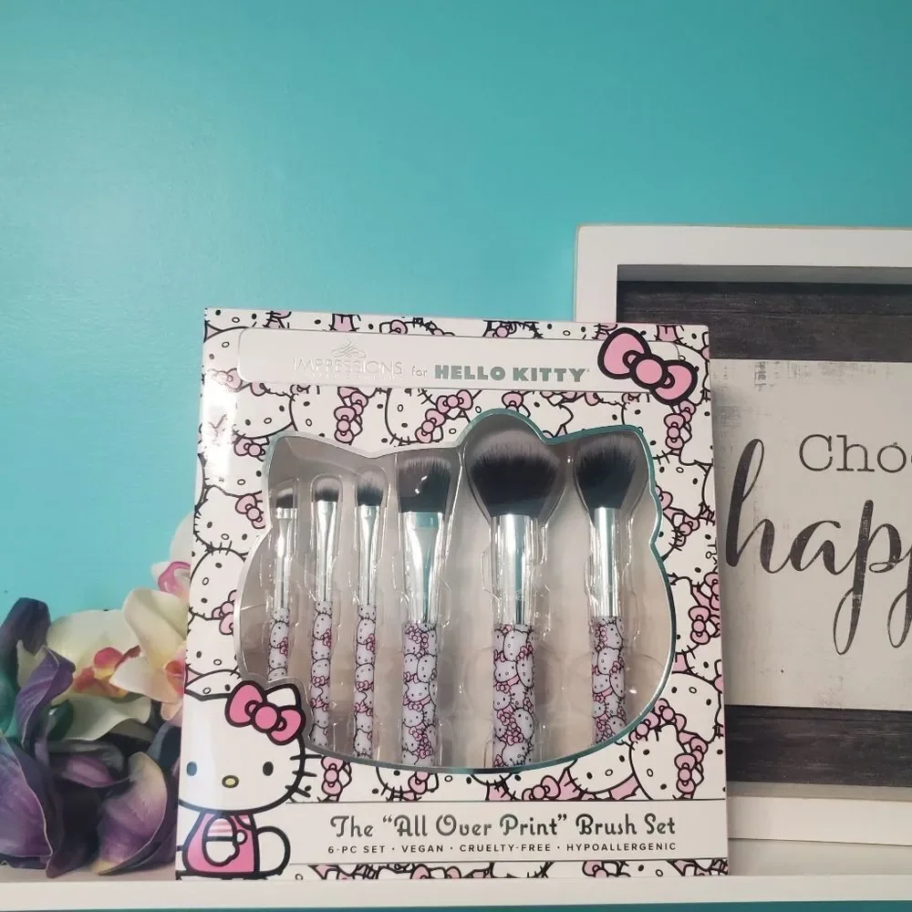 HELLO KITTY Complete Makeup Brush Set- Pink & White